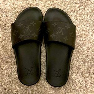 LV black slides
